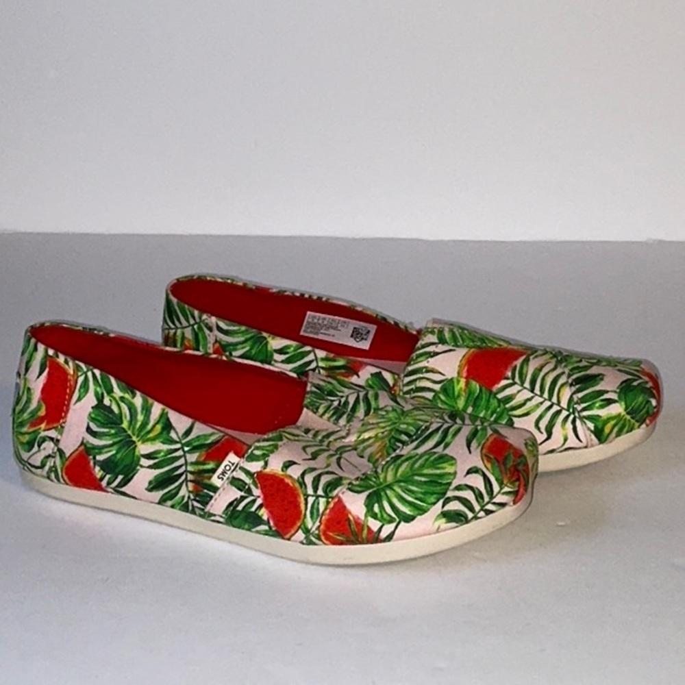 Toms, Alpargata Slip Ons, Watermelon, Size 6